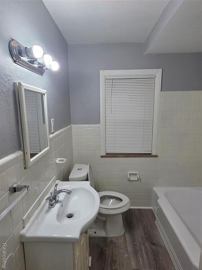 Building Photo - 16647 Rossini Dr