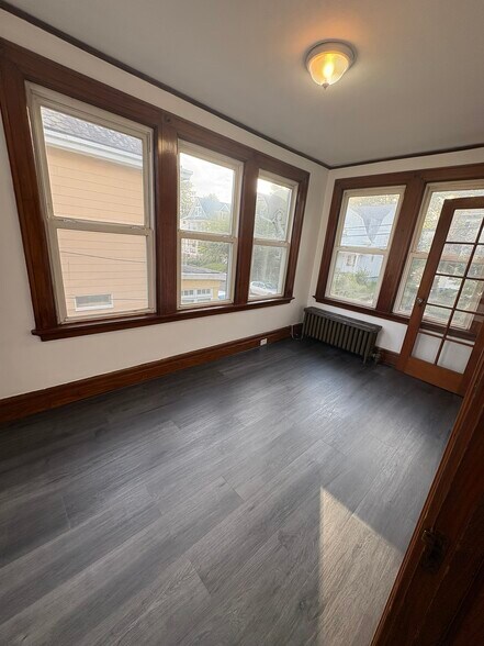 Building Photo - 56 Chapman Pl