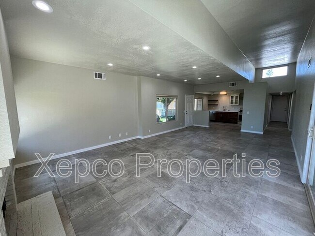 Building Photo - 41737 Armanac Ct