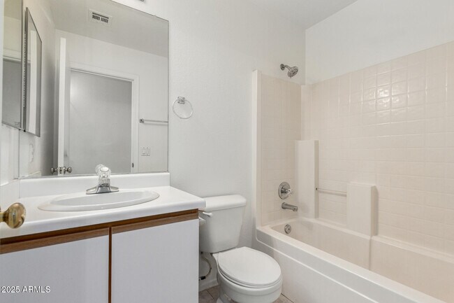 Building Photo - 15928 W Smokey Dr