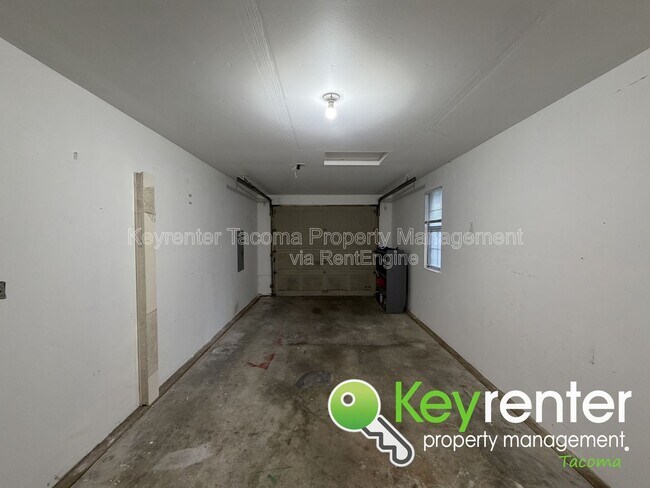 Building Photo - 7410 63rd St Ct W