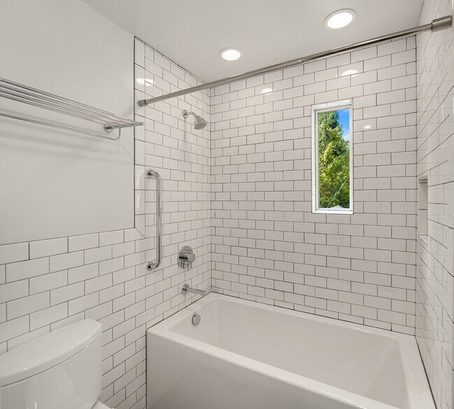 Building Photo - 4300 S Snoqualmie St