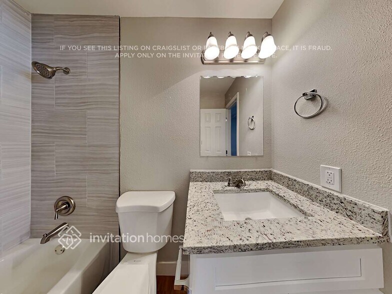 Building Photo - 5785 Grapevine Dr