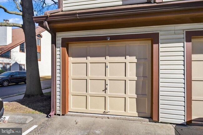 Building Photo - 6017 Curtier Dr