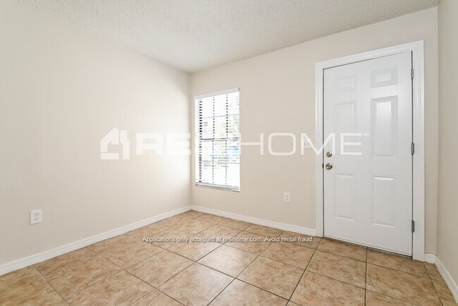 Building Photo - 1313 Bramblewood Dr