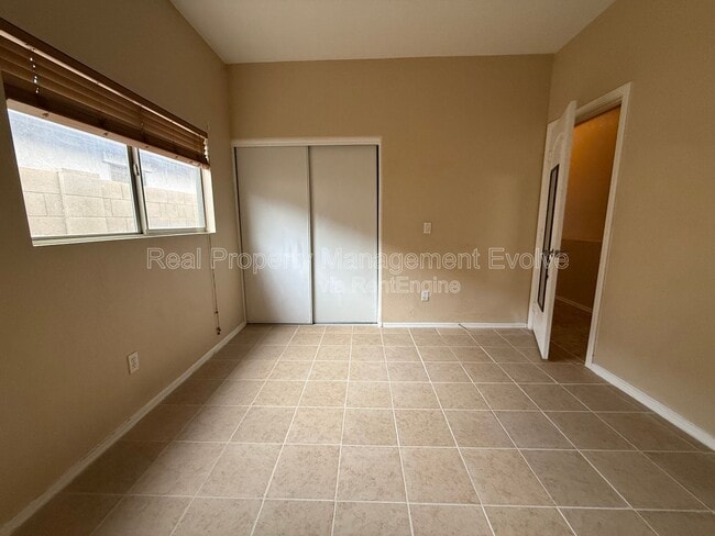 Building Photo - 9559 W Monte Vista Rd