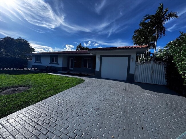 Primary Photo - 12745 SW 33rd Terrace