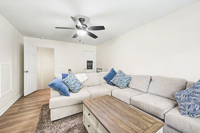 Building Photo - 3BR/2BA Home in Franklin