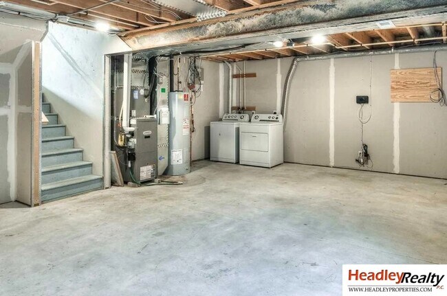 Building Photo - Beautiful Home For Rent in Gretna School District