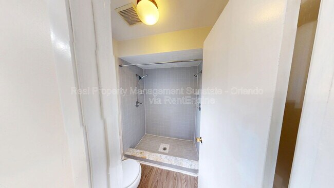 Building Photo - 10025 Creekwater Blvd
