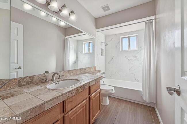 Building Photo - 12624 N 73rd Pl