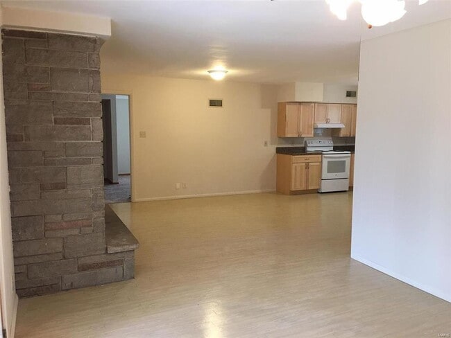 Building Photo - 4739 Butler Hill Rd