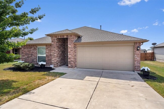 Building Photo - 300 Camellia Dr