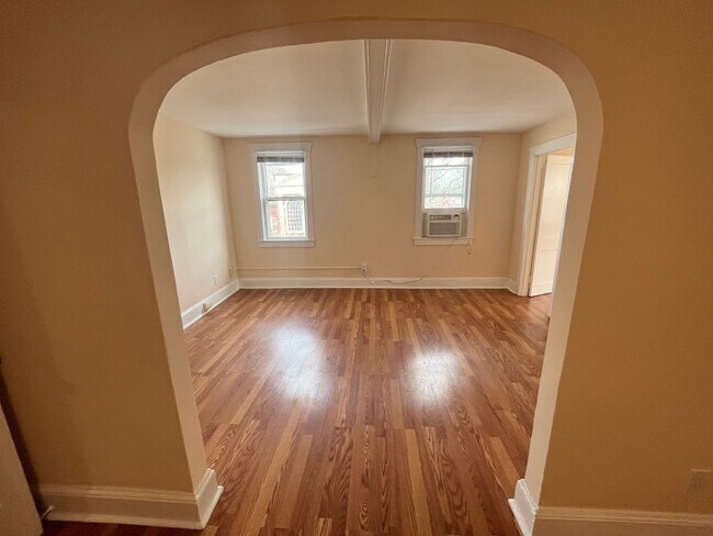 Living Room (View #1) - 6 N Main St