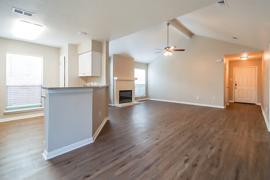Building Photo - 8514 Southmeadow Dr