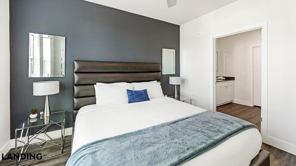 Building Photo - 4950 W Prescott St