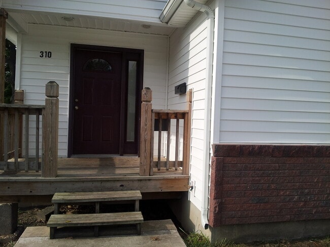 Primary Photo - 310 Jackson St