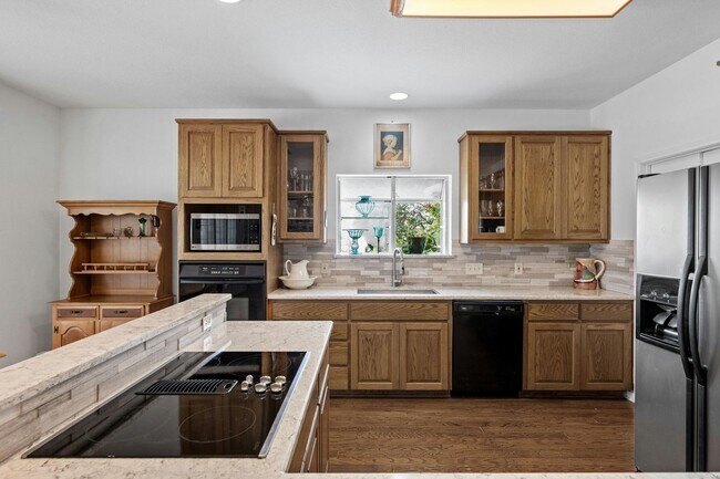 Building Photo - Serene Oasis on Nearly 2 Acres With a Pool!!