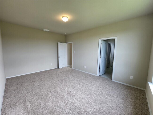 Building Photo - 11400 Milano Dr
