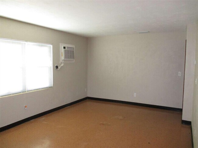 Building Photo - 1248 Woodland Ave