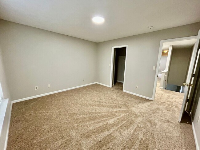 Building Photo - 219 Simba Way