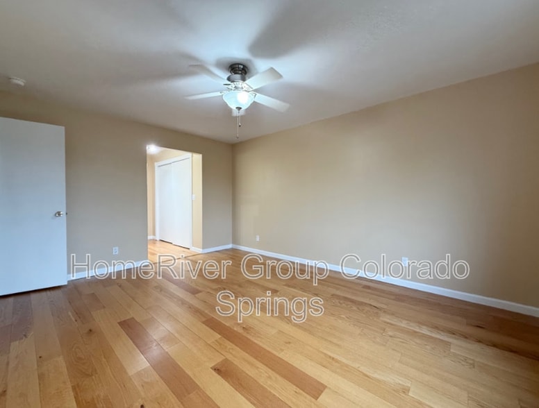 Building Photo - 6590 Delmonico Dr
