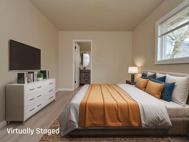 Building Photo - 308 6th St