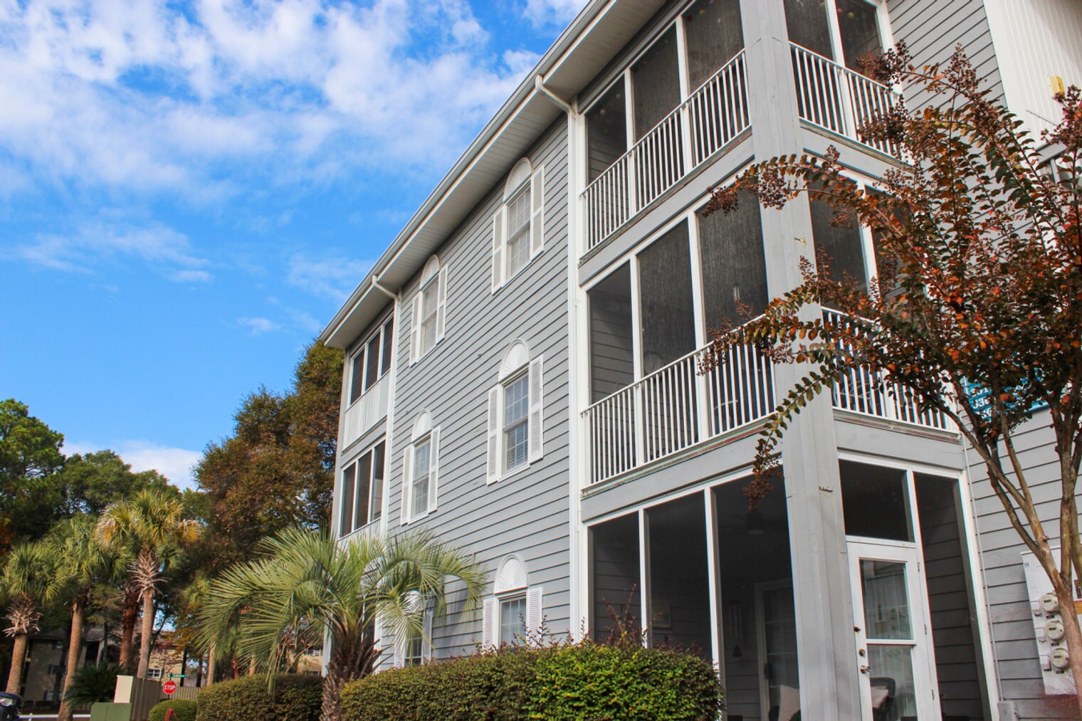 Building Photo - 125 Royal Poste Rd