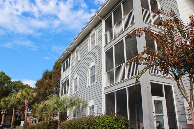 Building Photo - 125 Royal Poste Rd