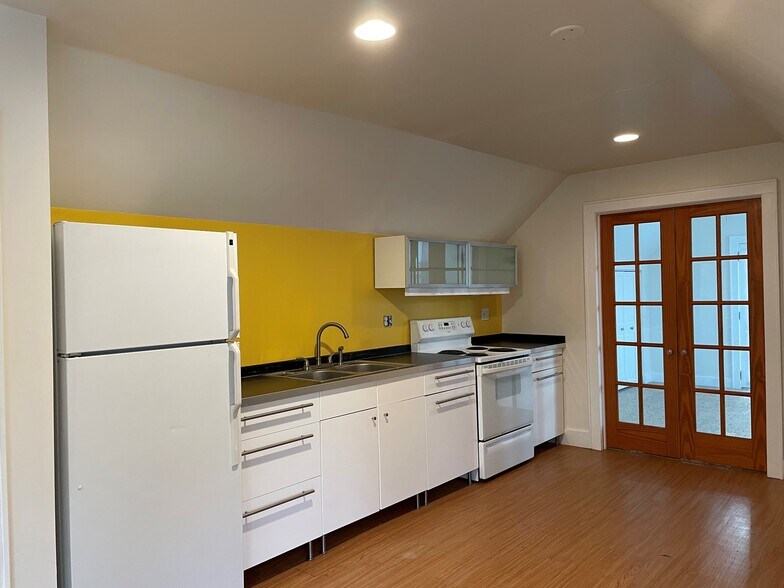 Building Photo - 4212 Linden Hills Blvd