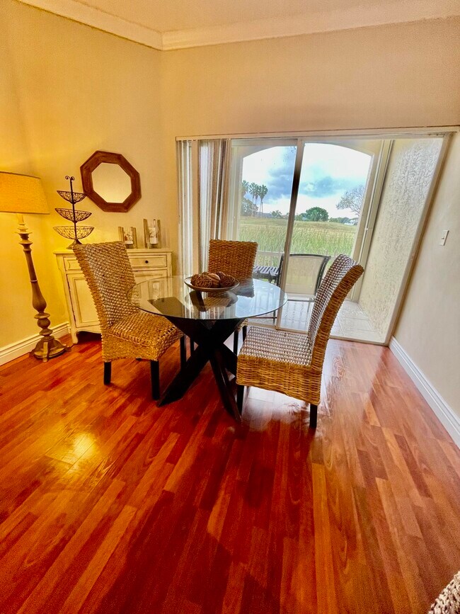 Building Photo - 2060 Greenview Shores Blvd