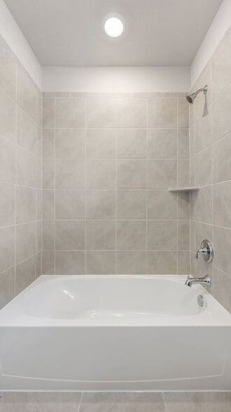 Building Photo - 10226 Juniper Oaks