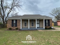 Building Photo - Spacious 3BR/2BA Home with Open Kitchen & Fenced Yard in Memphis