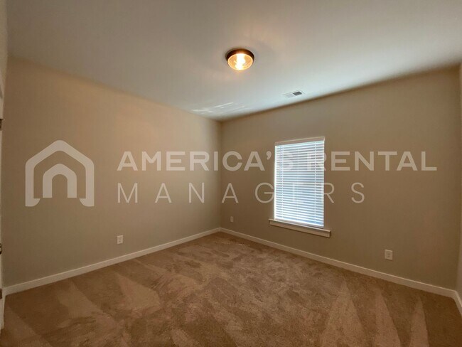 Building Photo - Home for Rent in Thorsby, AL!!! Sign a 13 ...