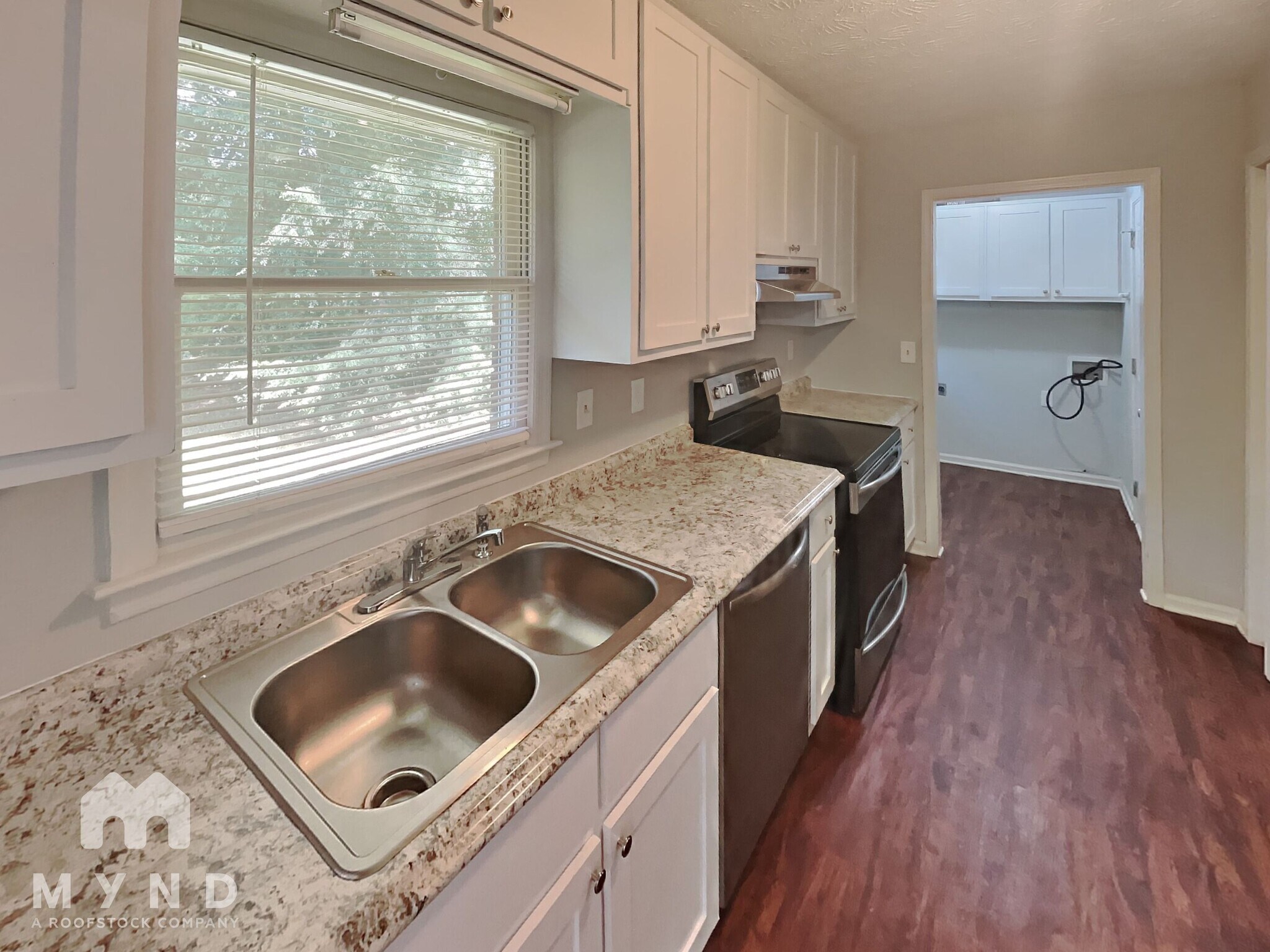 Building Photo - 65 Mountain View Cir