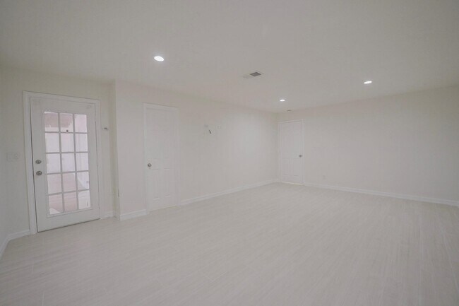 Building Photo - 1419 Chestnut Ridge Rd