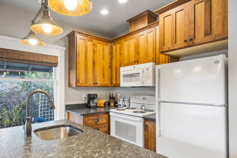 Building Photo - 925 SW Walnut St