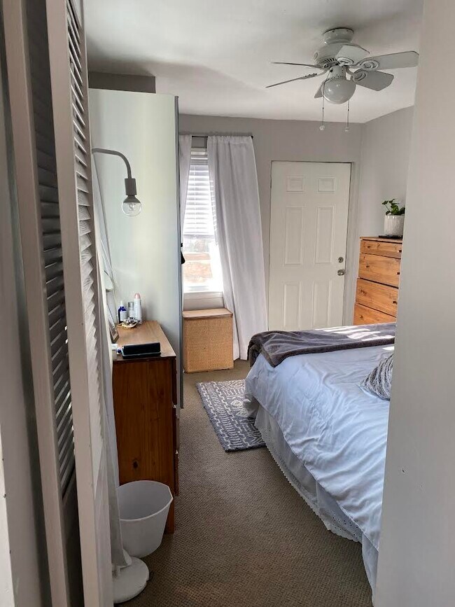 Building Photo - 204 Bunker Hill St