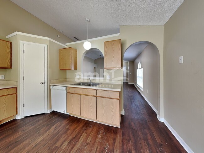 Building Photo - 116 Placid Woods Ct