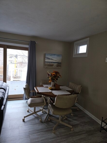 Building Photo - 918 12th St