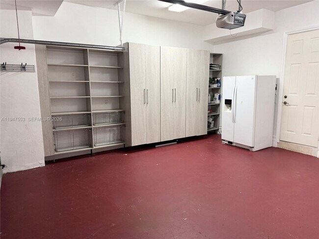 Building Photo - 1317 SW 23rd St