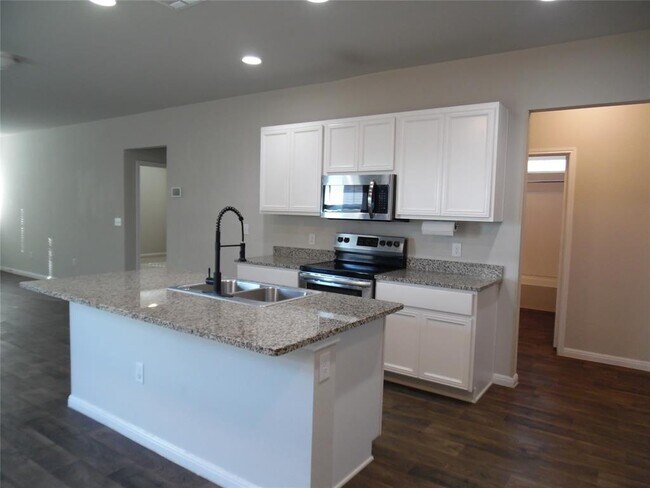 Building Photo - 604 Independence Ave