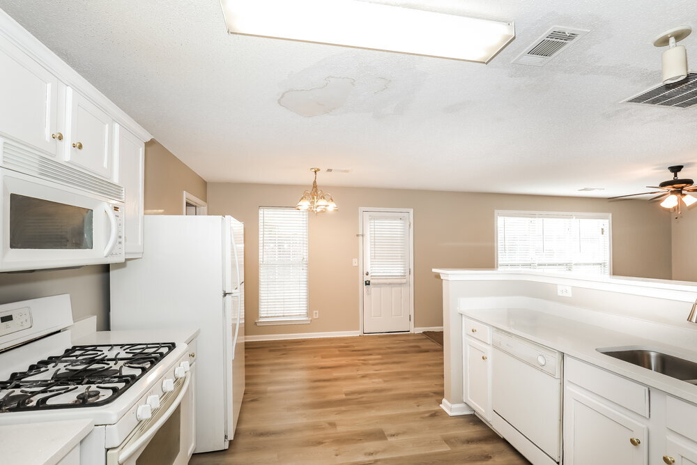 Building Photo - 5488 Vanity Joys Ln