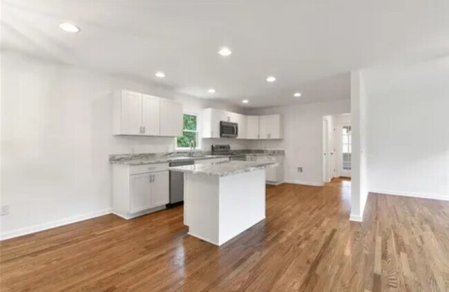 Building Photo - 2260 Pilgrim Mill Rd