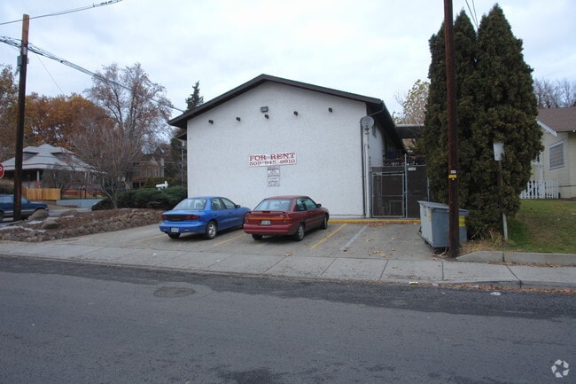 Building Photo - Spanish Charm Apartments