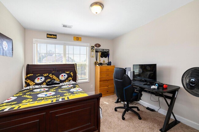 Building Photo - 575 Curlew Cir