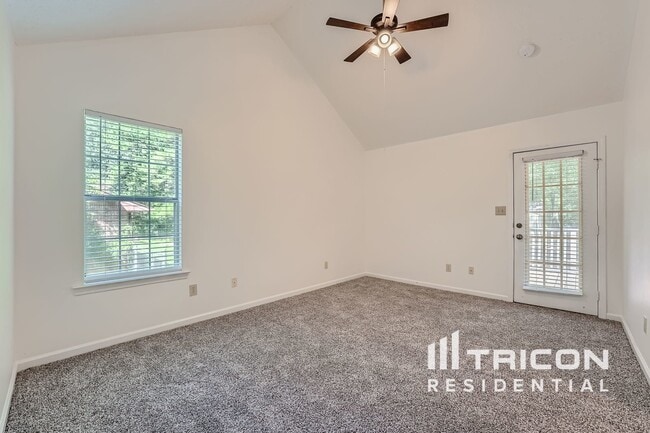 Building Photo - 145 Meadow Ridge Dr