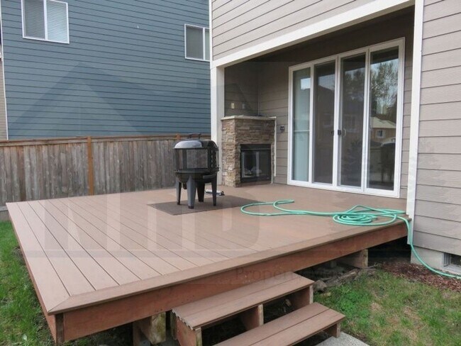 Building Photo - Gorgeous 4 Bedroom home located in Puyallup!