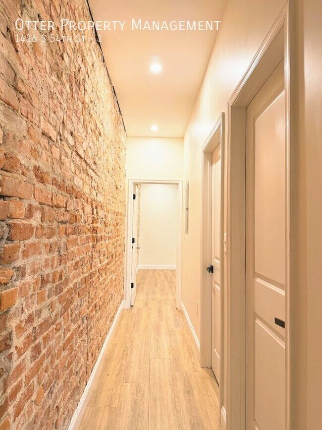 Building Photo - 1416 S 54th St