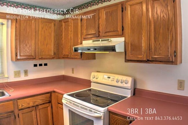 Building Photo - 645 Fort Frederick Cir